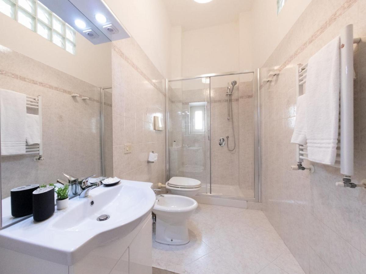 The Best Rent - Lovely Two-Bedroom Apartment Near Termini Station Рим Екстер'єр фото